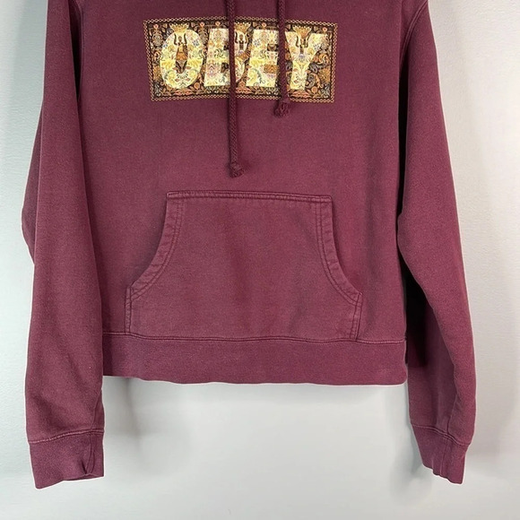 OBEY Wine Cropped Graphic Logo Sweatshirt Hoodie with Kangaroo Pocket Baddie M - Picture 5 of 10